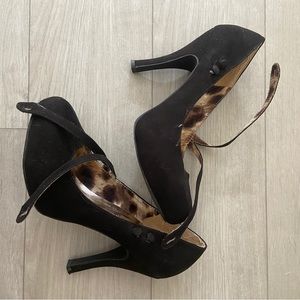 Size 8.5 Qupid Mary Jane Black Heels